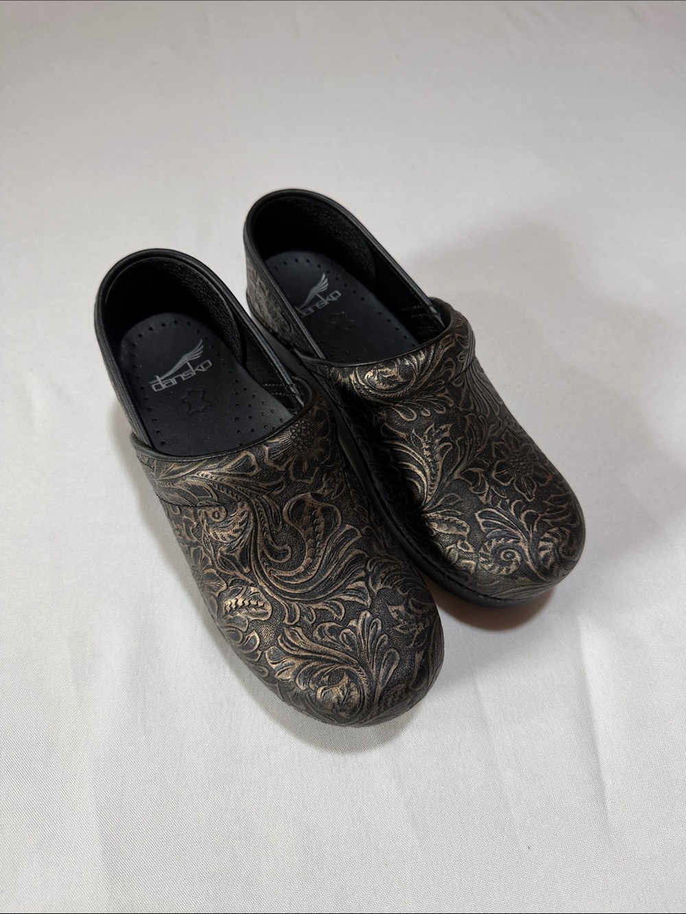 Dansko Professional Antique Tooled Clog Nursing Doctor Healthcare